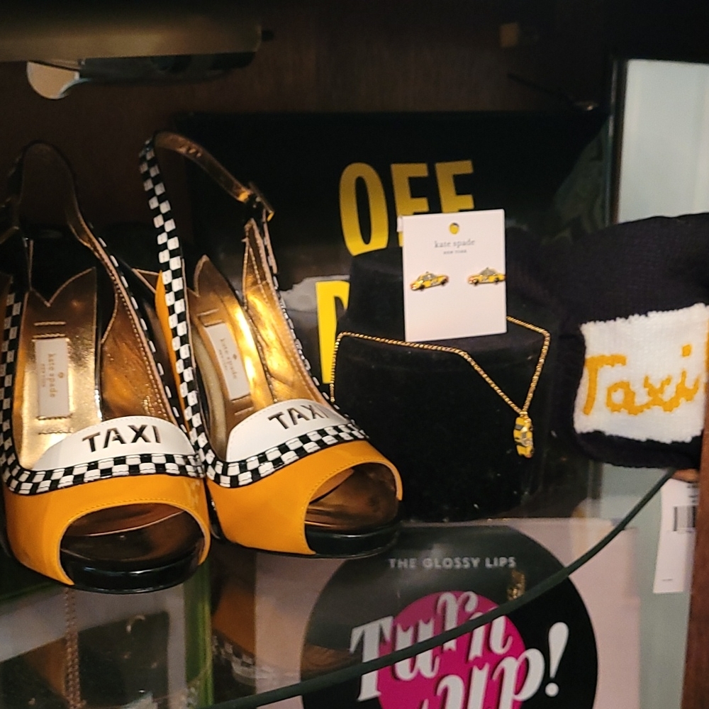 Taxi set Kate spade shoes only worn once  rest are NWT for the Taxi set